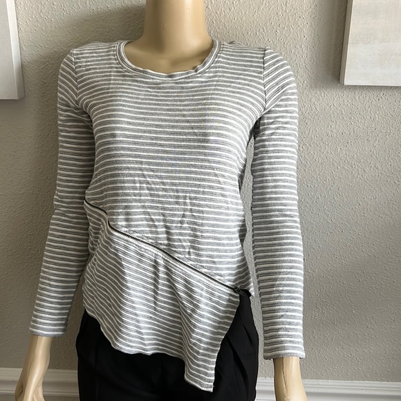 RED HOUTE Striped Asymmetric Zip Detail Sweater Crop Top  S - Picture 2 of 6